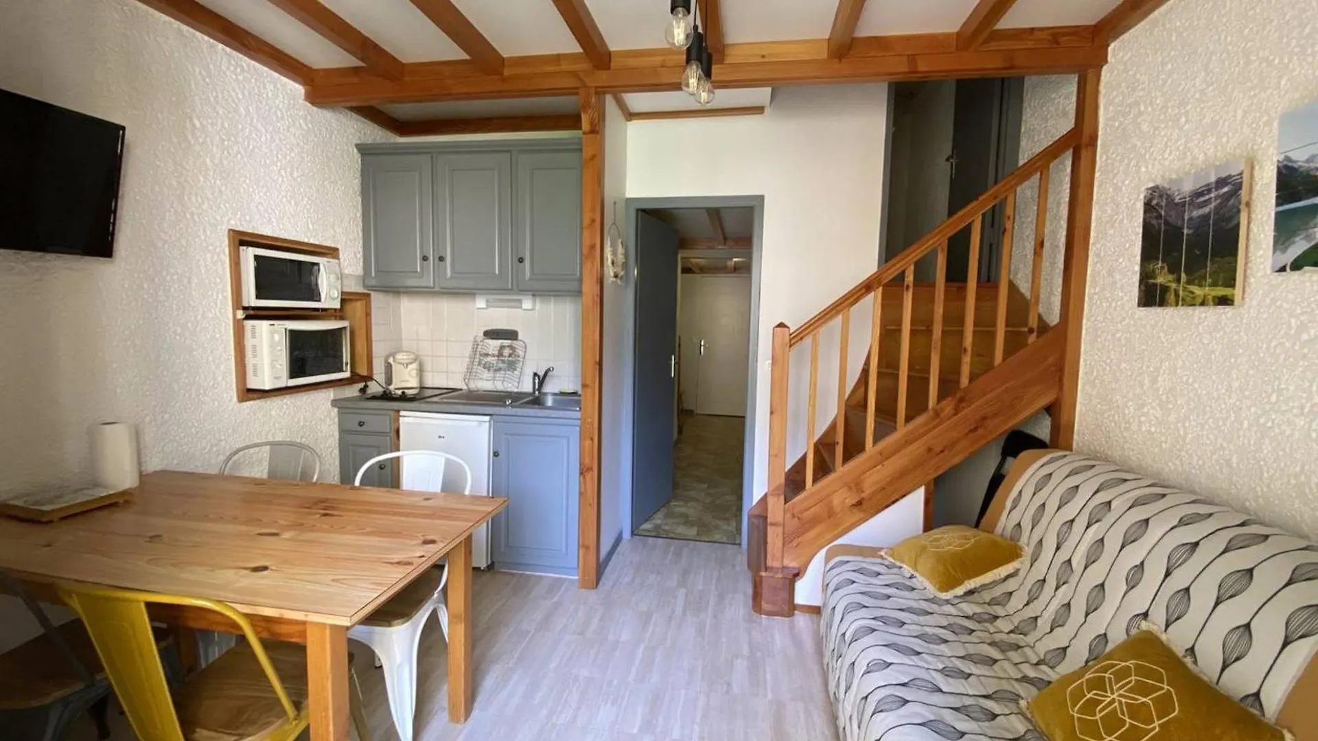 Apartment Studio Confortable 4 Pers. Avec Mezzanine Et Balcon Au Centre De Cauterets - Fr-1-812-112 France