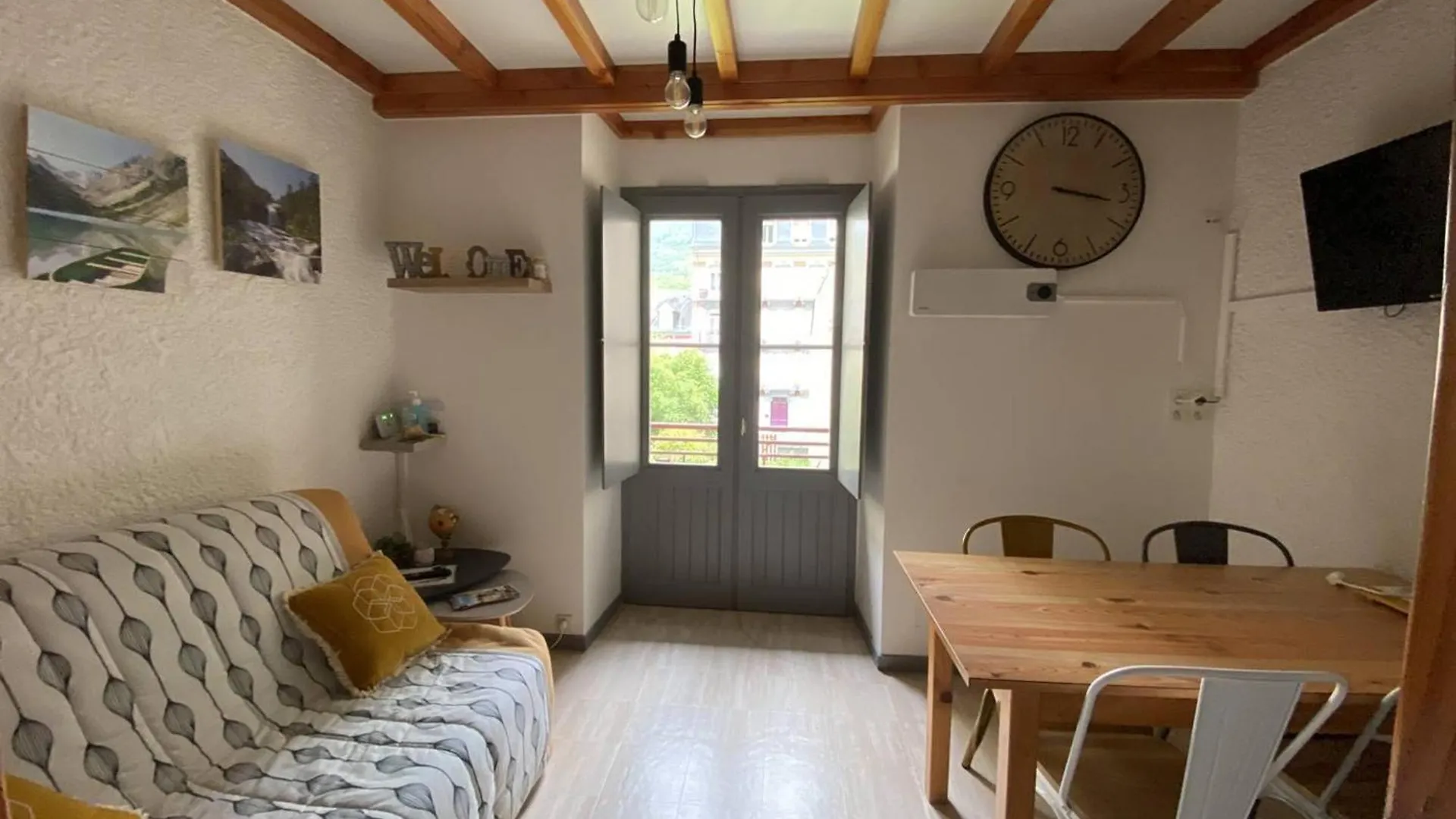 Studio Confortable 4 Pers. Avec Mezzanine Et Balcon Au Centre De Cauterets - Fr-1-812-112